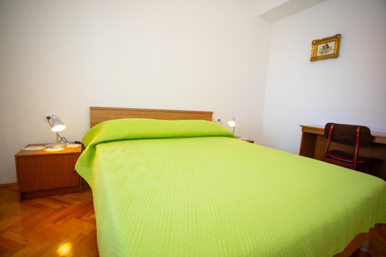 Apartment Nola Podgora Luaran gambar