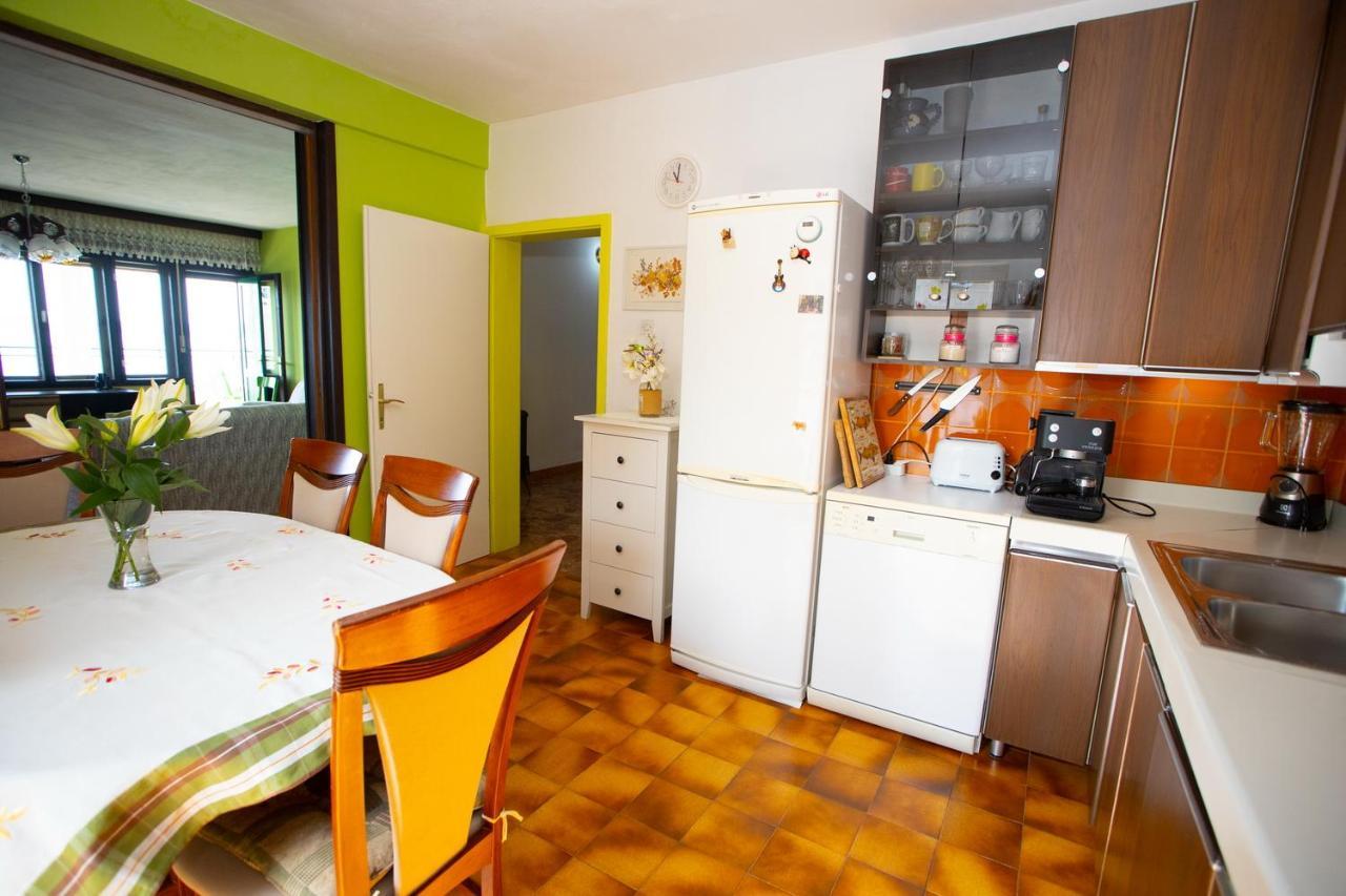Apartment Nola Podgora Luaran gambar