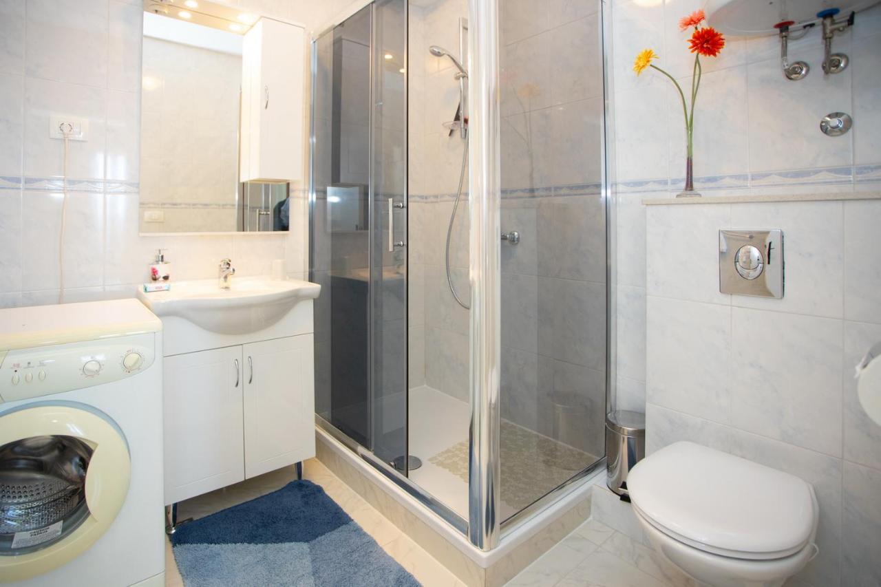 Apartment Nola Podgora Luaran gambar