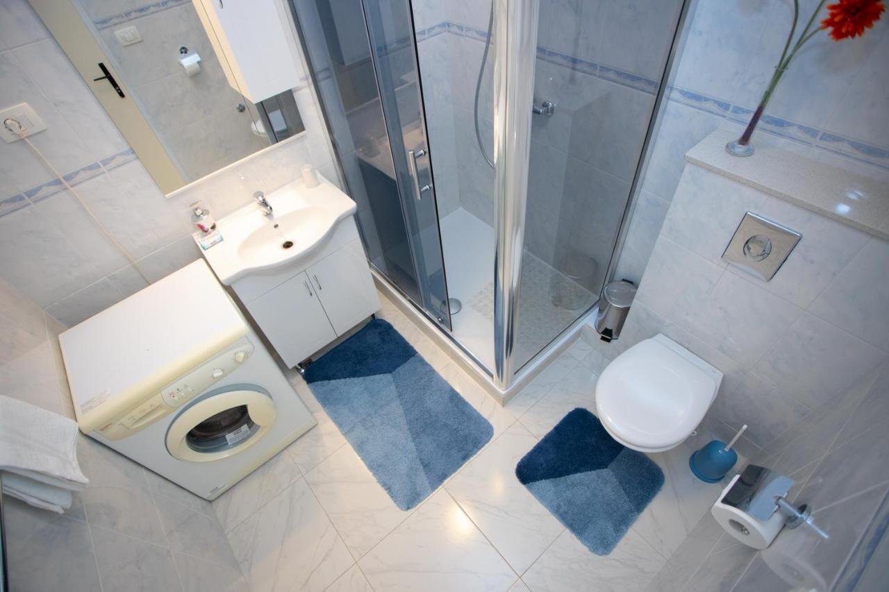 Apartment Nola Podgora Luaran gambar