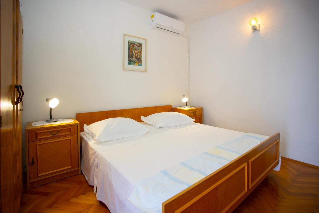 Apartment Nola Podgora Luaran gambar