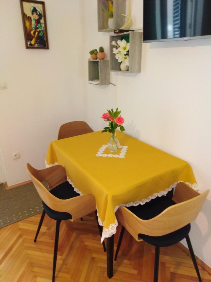 Apartment Nola Podgora Luaran gambar