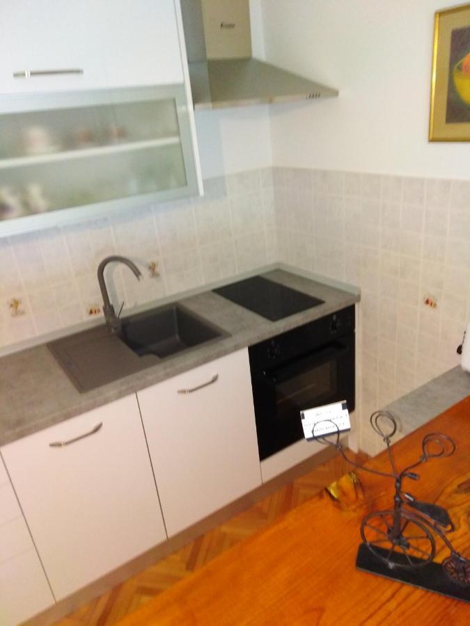Apartment Nola Podgora Luaran gambar