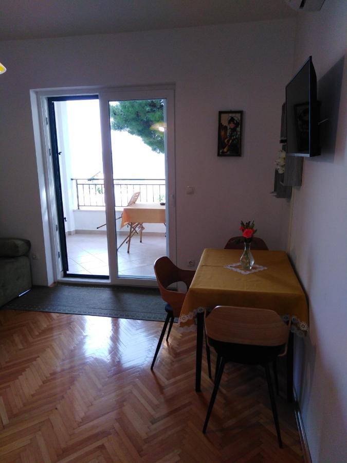 Apartment Nola Podgora Luaran gambar